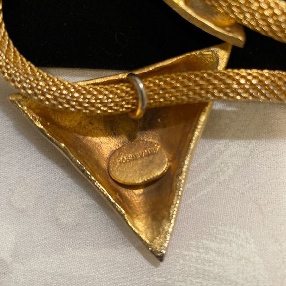 Vintage Robin Kahn Abstract Gold Necklace - Picture 14 of 15